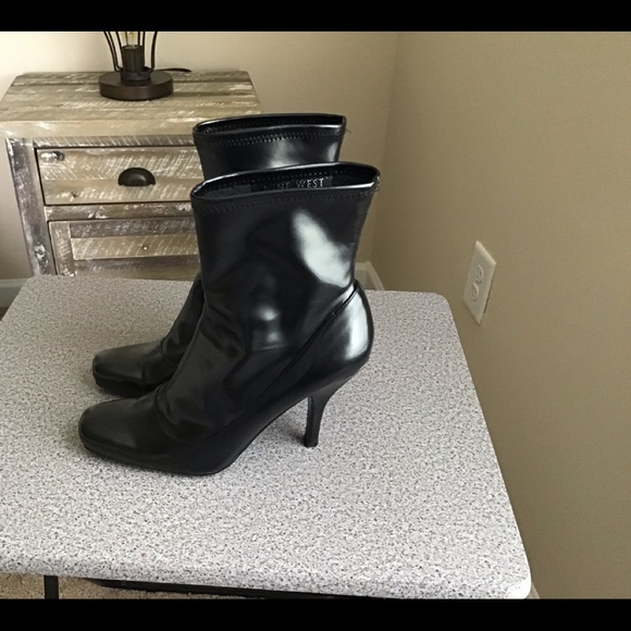 Short Stretch Boots - Picture 2 of 6
